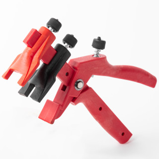 Adjustable plier 