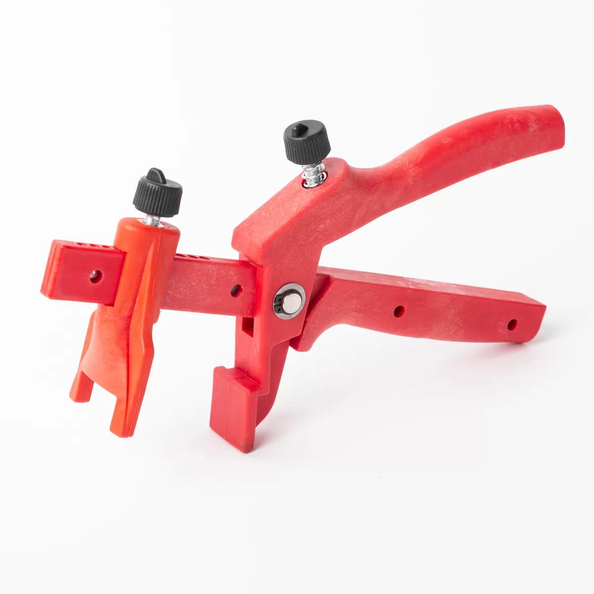 Adjustable plier 