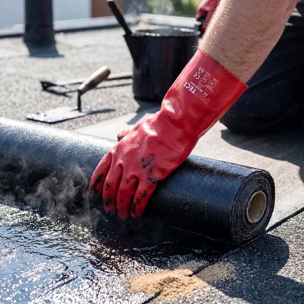 Oil resistant PVC gloves 